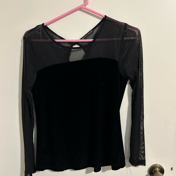 COPY - Women’s top - Picture 1 of 8